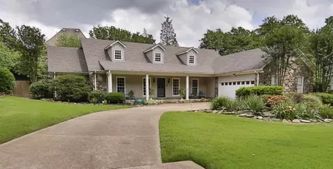 2848 Old Elm Ln, Germantown, TN 38138