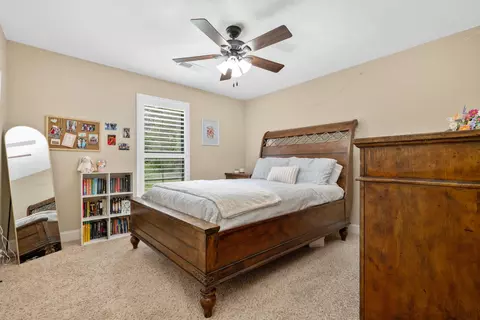 Bedroom - 1586 Mckenas Way Cv, Hernando, MS 38632 photo 1 of 8