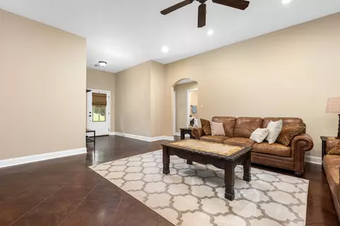 Entry Way - 1586 Mckenas Way Cv, Hernando, MS 38632 photo 3 of 5