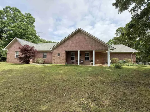 1777 Higginbottom Rd, Selmer, TN 38375