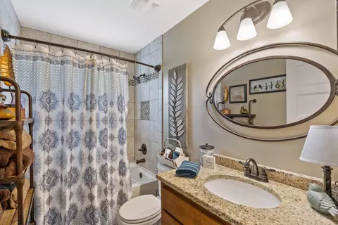 Bath - 4500 Drummonds Rd, Drummonds, TN 38023 photo 3 of 3