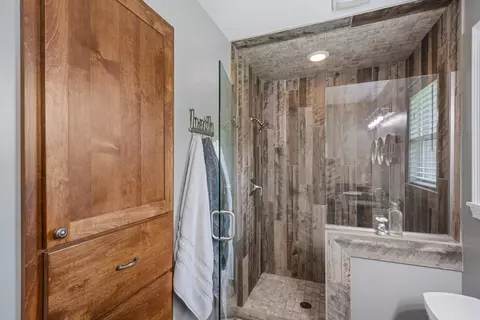 Bath - 4500 Drummonds Rd, Drummonds, TN 38023 photo 2 of 3