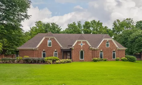 10120 Barn Hill Dr, Collierville, TN 38017