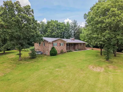 436 Skyline Dr, Selmer, TN 38375