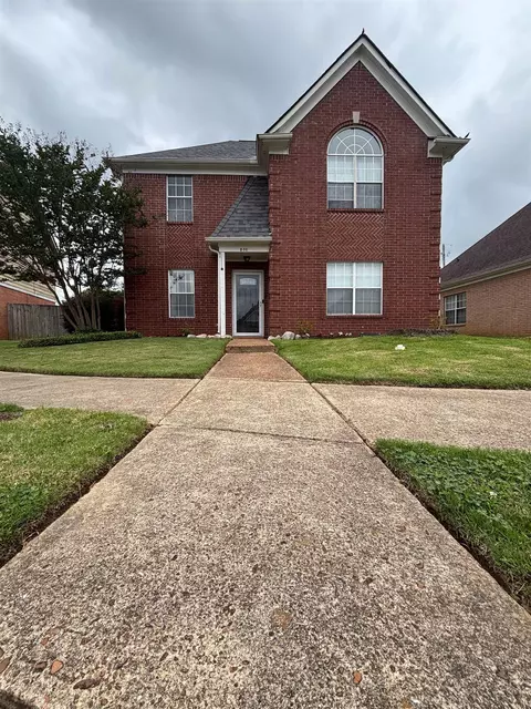 800 Silver Sands Dr, Memphis, TN 38018