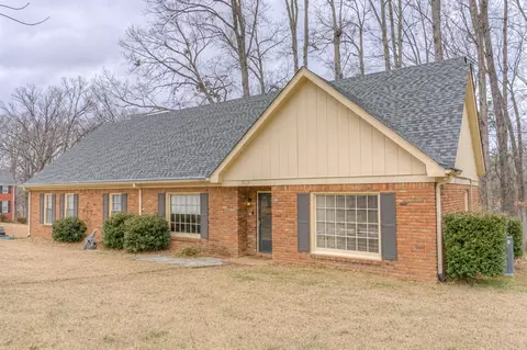 2110 Woodside Dr, Germantown, TN 38138