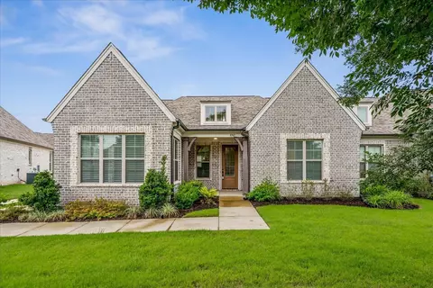 8742 Bedfordshire Dr, Bartlett, TN 38133