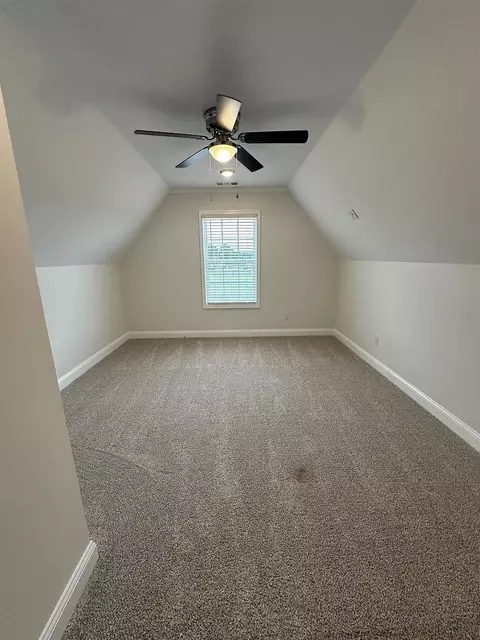 Bedroom - 2120 Crowne Heights Dr, Newbern, TN 38059 photo 3 of 4
