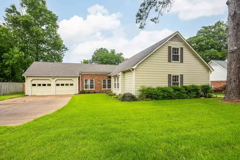 8604 Sandpoint Dr, Germantown, TN 38139