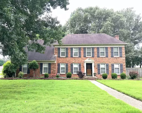 7219 Country Oaks Dr, Memphis, TN 38125