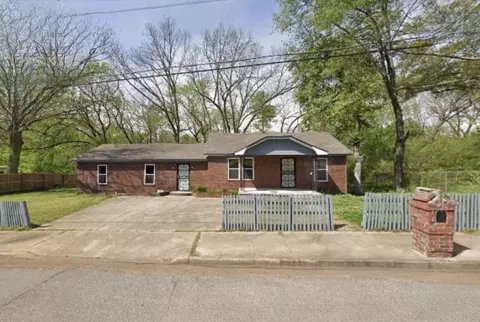 726 Harahan Rd, Memphis, TN 38109