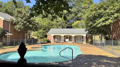 5718 Quince Rd #10, Memphis, TN 38119