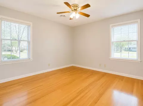 Bedroom - 4980 Dee Rd, Memphis, TN 38117 photo 1 of 3