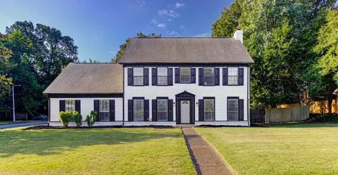 7801 Autumn Creek Dr, Cordova, TN 38018