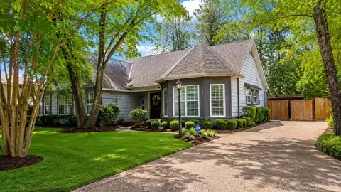 7021 Gleneagles Dr, Memphis, TN 38141