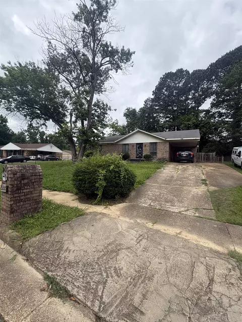 4585 Double Tree Rd, Memphis, TN 38109