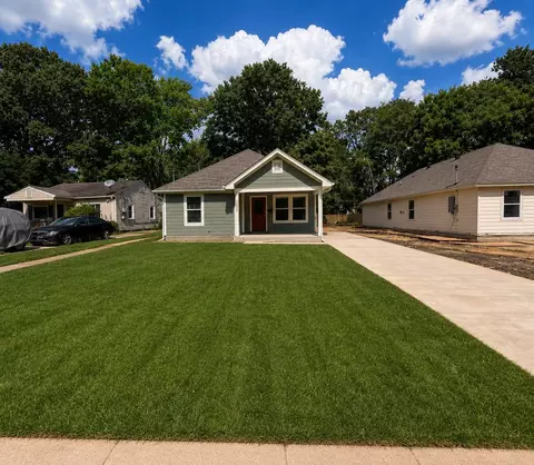 1602 S Highland St S, Memphis, TN 38111