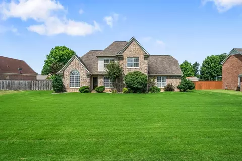 583 Rosemark Dr, Atoka, TN 38004