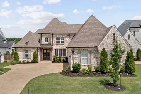 1350 Belfair Dr, Collierville, TN 38017