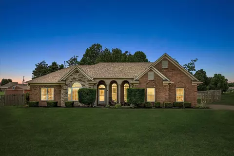 202 Walker Pkwy E, Atoka, TN 38004
