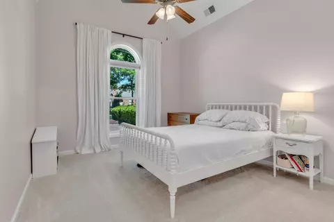 Bedroom - 10288 Peyton Path Cv, Collierville, TN 38017 photo 2 of 5