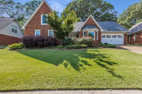 2237 Oak Hollow Ln, Memphis, TN 38016