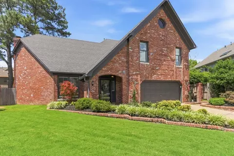 8384 Rochester Cv, Germantown, TN 38139