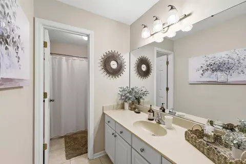 Bath - 4555 Devan Woods Cv, Arlington, TN 38002 photo 4 of 5
