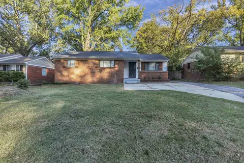 1136 S White Station Rd, Memphis, TN 38117