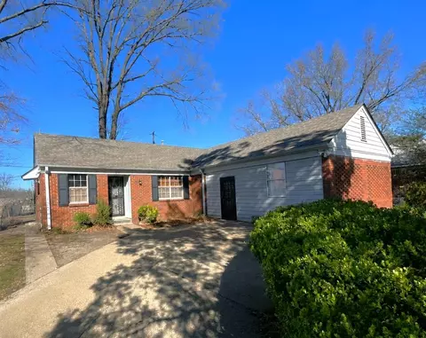 3131 Curtis St, Memphis, TN 38118