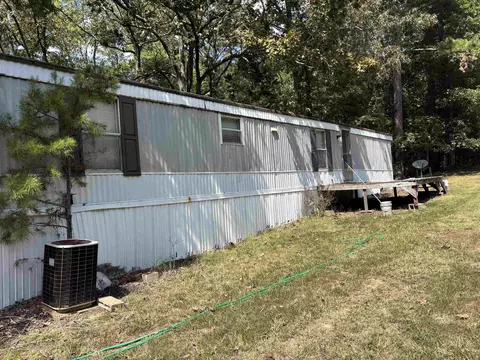 100 Cherokee Dr, Saulsbury, TN 38067