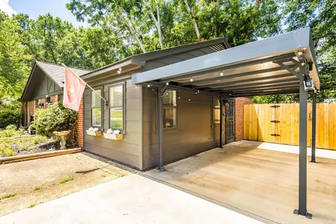 Exterior - 1137 Greenview Rd, Collierville, TN 38017 photo 5 of 12