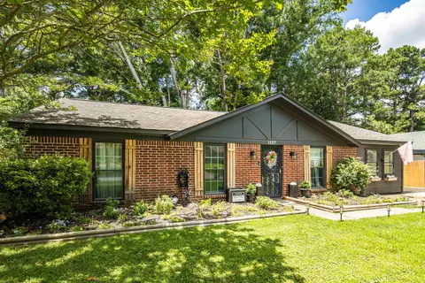 Exterior - 1137 Greenview Rd, Collierville, TN 38017 photo 3 of 12