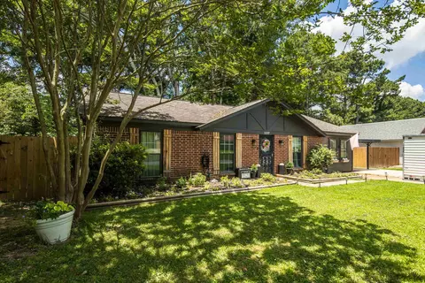Exterior - 1137 Greenview Rd, Collierville, TN 38017 photo 2 of 12