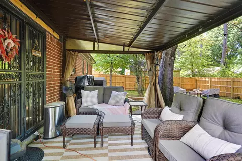 Exterior - 1137 Greenview Rd, Collierville, TN 38017 photo 7 of 12