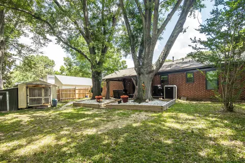 Exterior - 1137 Greenview Rd, Collierville, TN 38017 photo 10 of 12