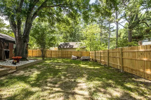 Exterior - 1137 Greenview Rd, Collierville, TN 38017 photo 9 of 12
