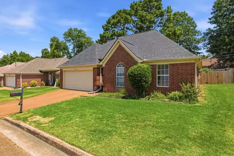 8136 Country Mill Cv, Memphis, TN 38016