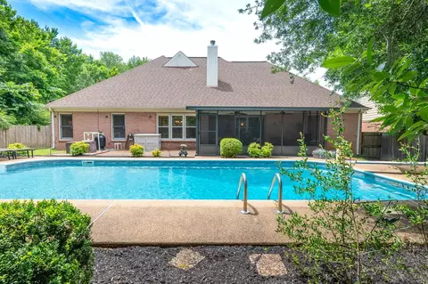 8934 Forest Breeze Dr, Cordova, TN 38018