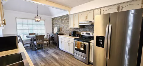 Kitchen - 6785 Castlegate Cv, Memphis, TN 38141 photo 2 of 5