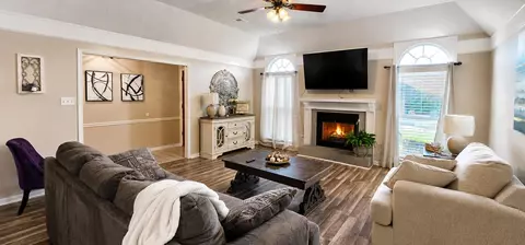 Living - 6785 Castlegate Cv, Memphis, TN 38141 photo 1 of 2