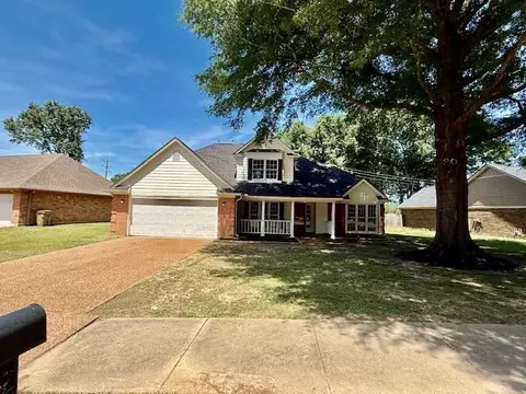 7636 Lowrance Rd, Memphis, TN 38125