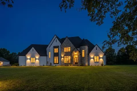 9926 Garden Wind Cv, Collierville, TN 38017