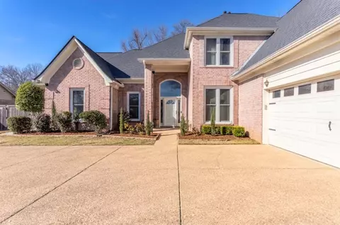 9694 Leeward Slopes Dr, Lakeland, TN 38002