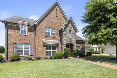 1371 Raindrop Dr, Collierville, TN 38017