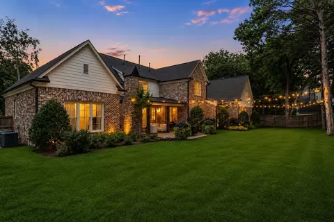 Exterior - 240 Burrows Rd, Collierville, TN 38017 photo 6 of 9