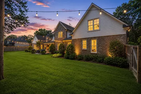 Exterior - 240 Burrows Rd, Collierville, TN 38017 photo 7 of 9
