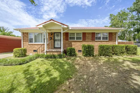 55 Squaw St, Savannah, TN 38372