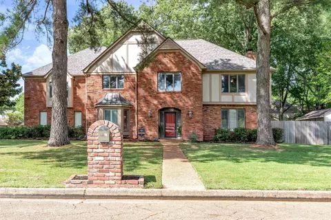 8886 Bonnybridge Dr, Germantown, TN 38139