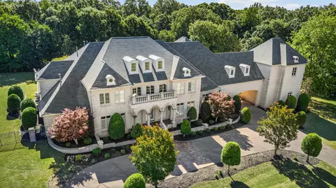 400 Buckland Cv, Eads, TN 38028
